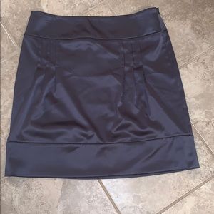 Apostrophe Stretch gray silky skirt